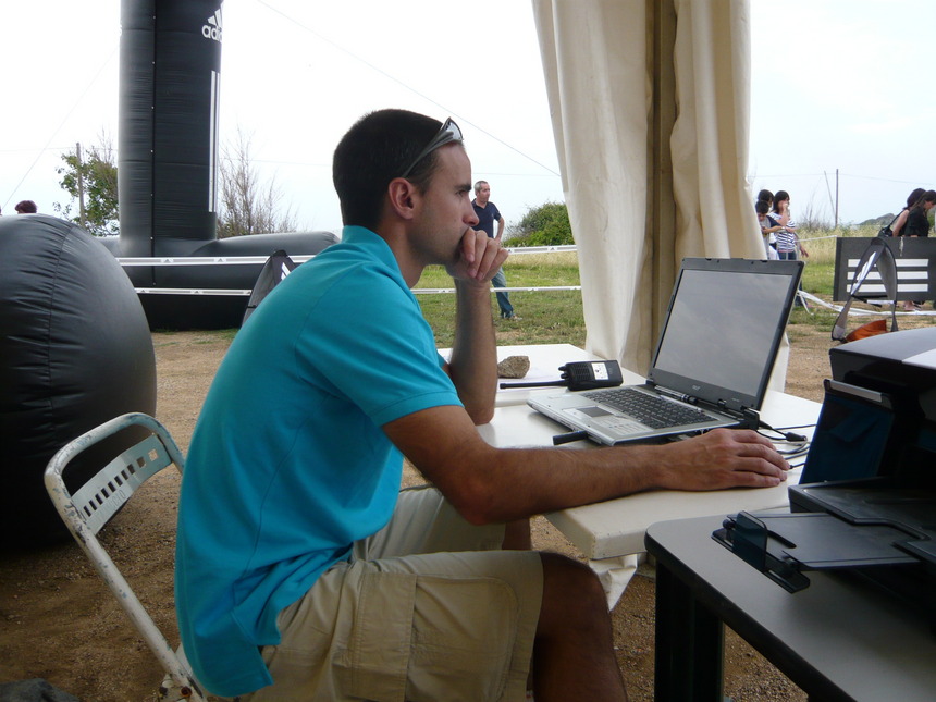 Thierry concentré sur le chrono